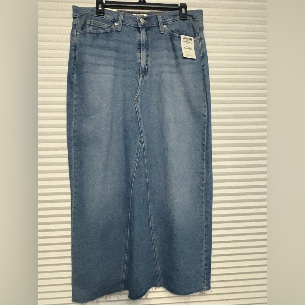 Levi Strauss Signature Long Jean Skirt Size 10.  NWT.